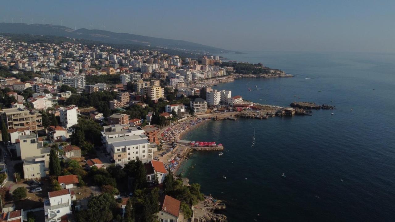Buskovic Apartment Dobra Voda Luaran gambar
