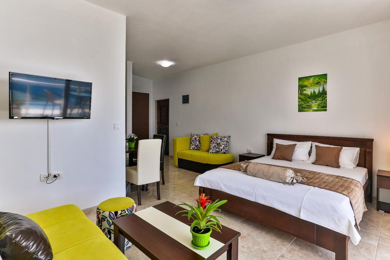 Buskovic Apartment Dobra Voda Luaran gambar