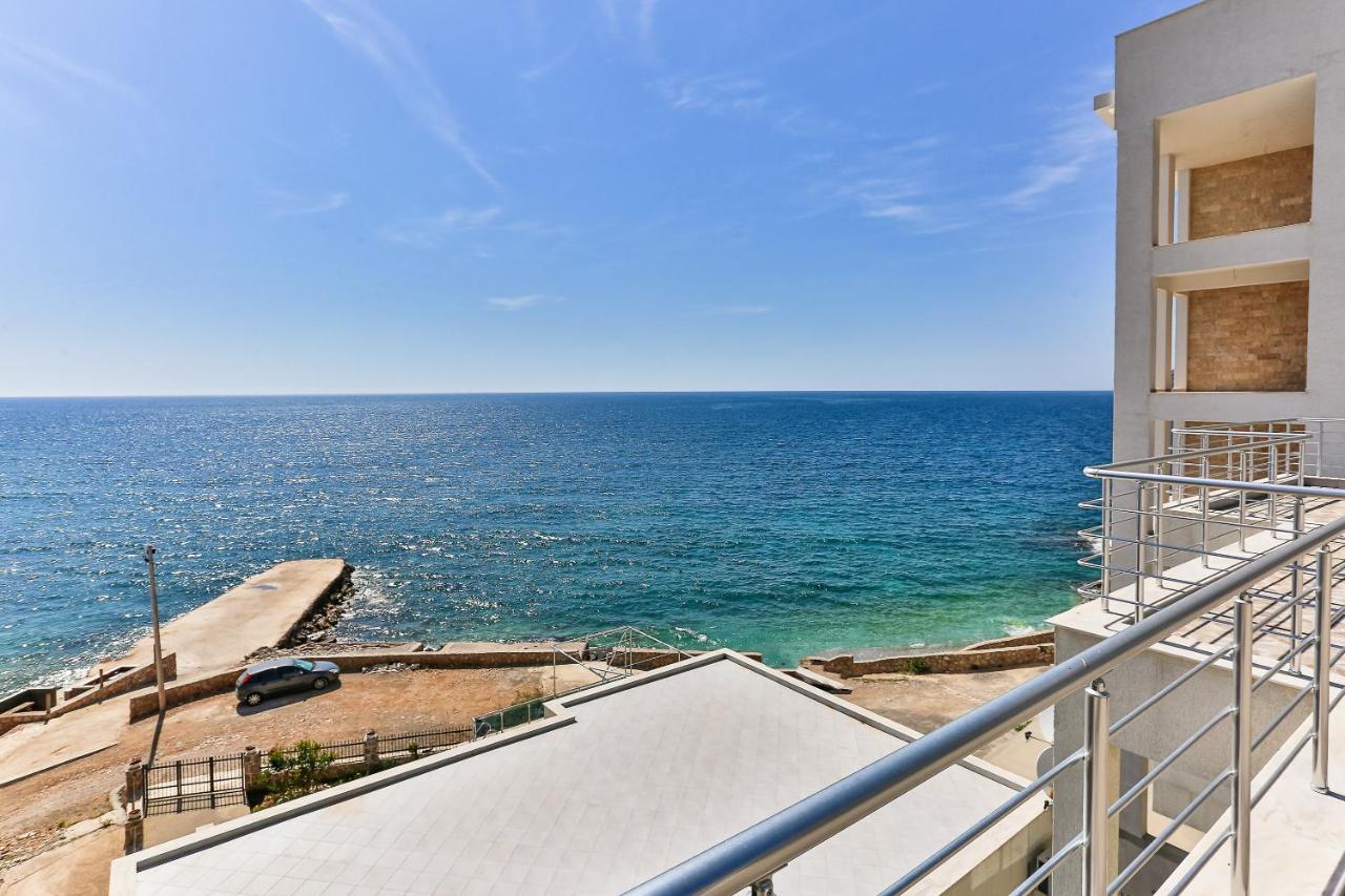 Buskovic Apartment Dobra Voda Luaran gambar