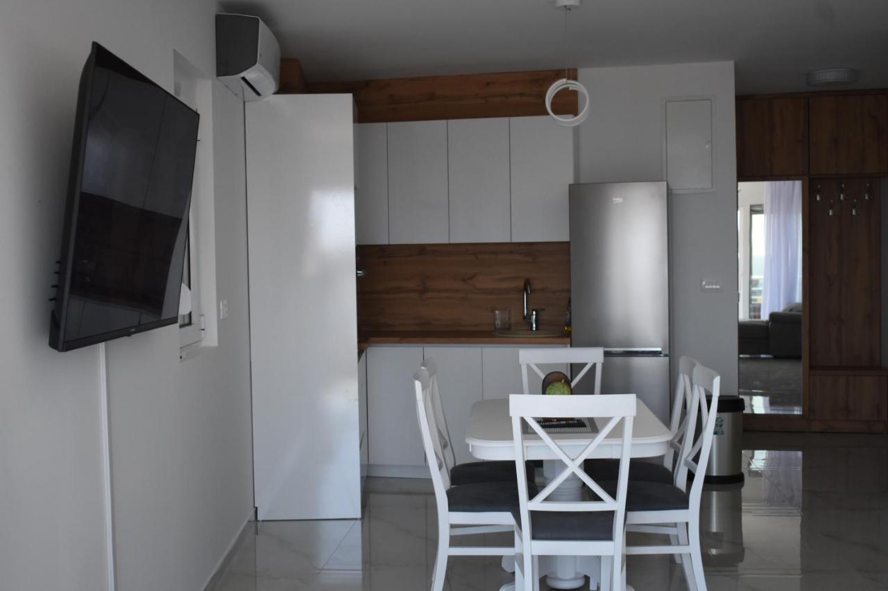 Buskovic Apartment Dobra Voda Luaran gambar
