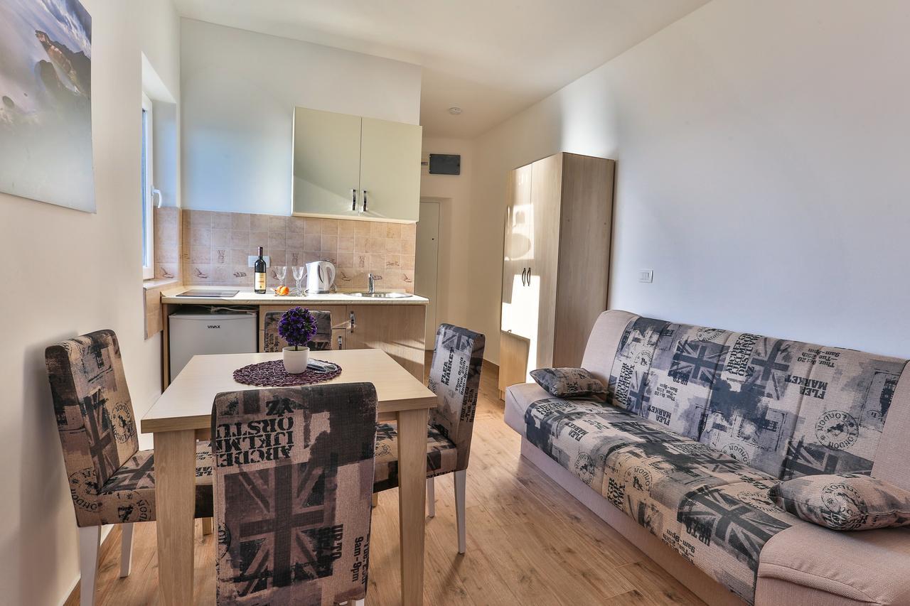Buskovic Apartment Dobra Voda Luaran gambar