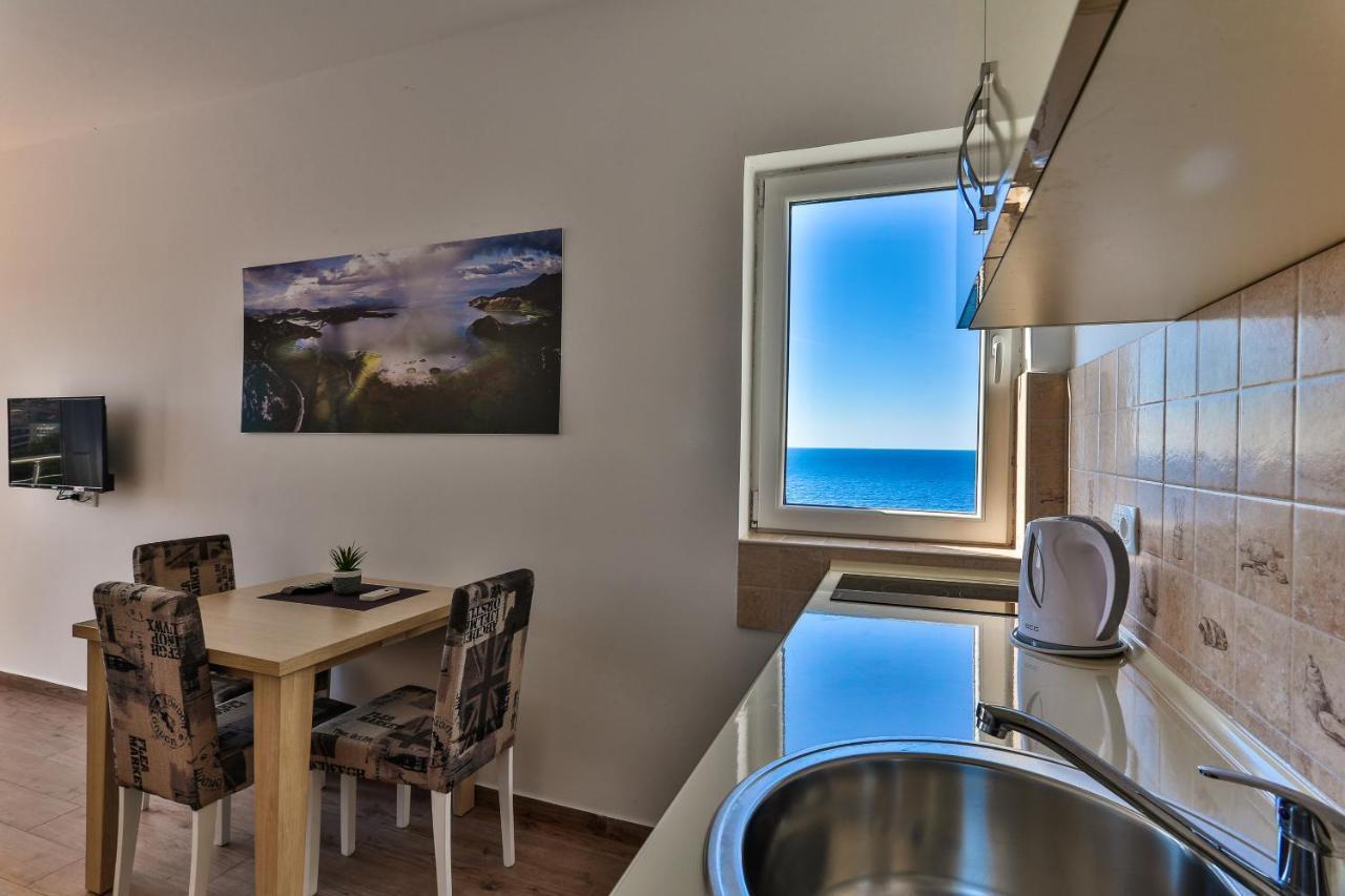 Buskovic Apartment Dobra Voda Luaran gambar