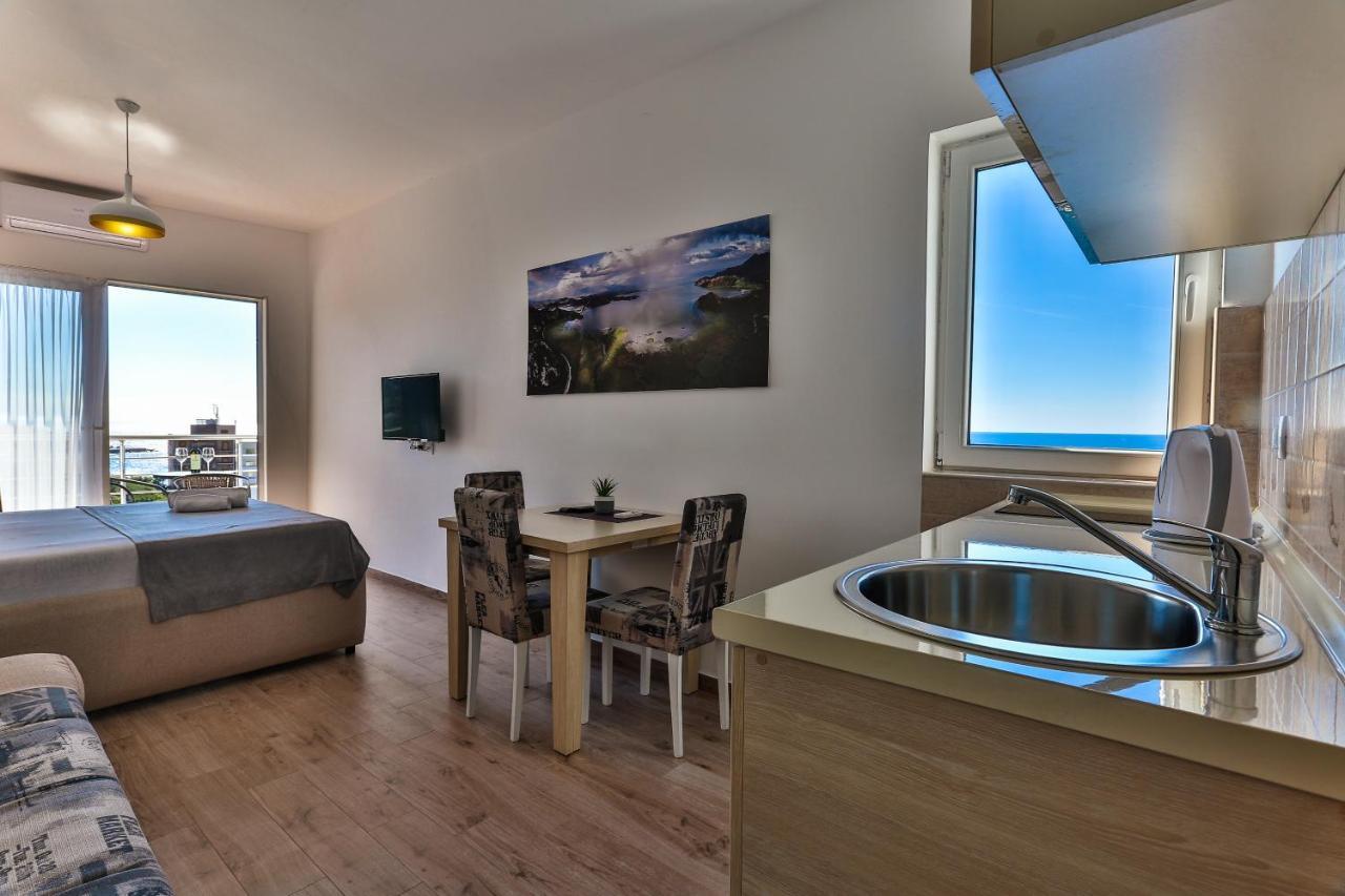 Buskovic Apartment Dobra Voda Luaran gambar